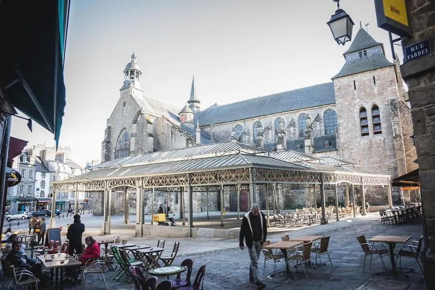 Διαμέρισμα Studio Sous Les Toits Tour D'Auvergne Σαιν-Μπριέκ Γαλλία